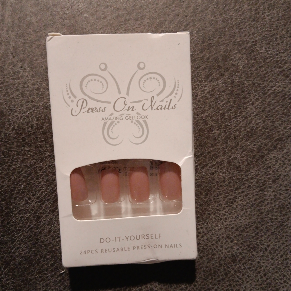 Press On Nails - Reusable Nude Set